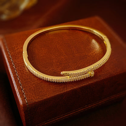 A Eshtshoon Bracelet
