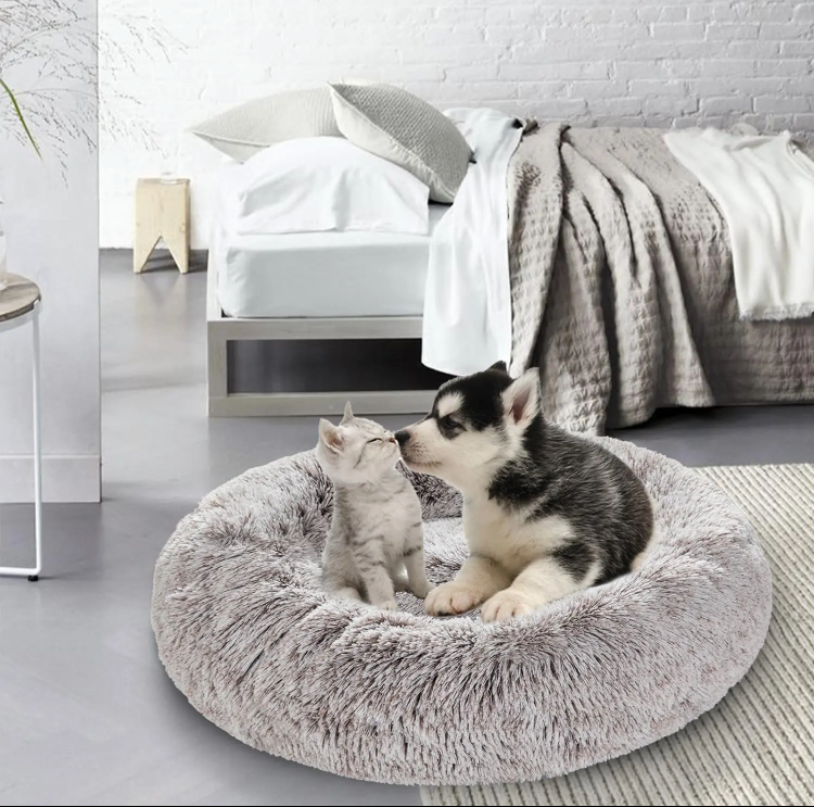 Уютная плюшевая кровать для домашних животных Estshoon Gradient с нескользящим дном, 1 теплая длинная плюшевая подушка, мягкая мебель для собак и кошек, пушистая подушка-гнездо для кошек, маленьких собак, аксессуары для собак и кошек 